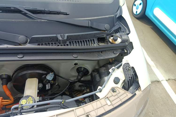Used Bestune Pony 2026 222km Colorful Horse Engine Bay Left