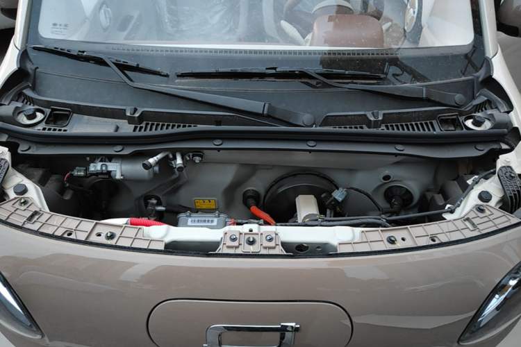 Used Bestune Pony 2026 222km Colorful Horse Engine Bay