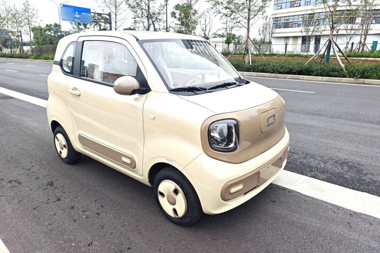 Used Bestune Pony 2026 222km Colorful Horse Exterior 2