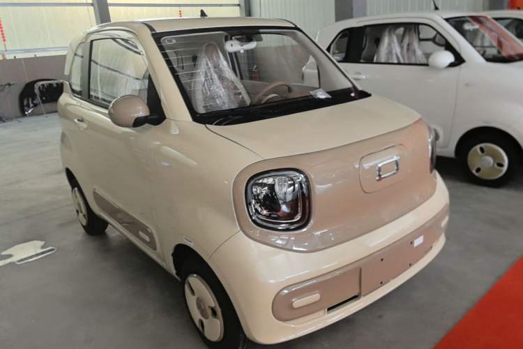 Used Bestune Pony 2026 222km Colorful Horse Front Right 45 Deg