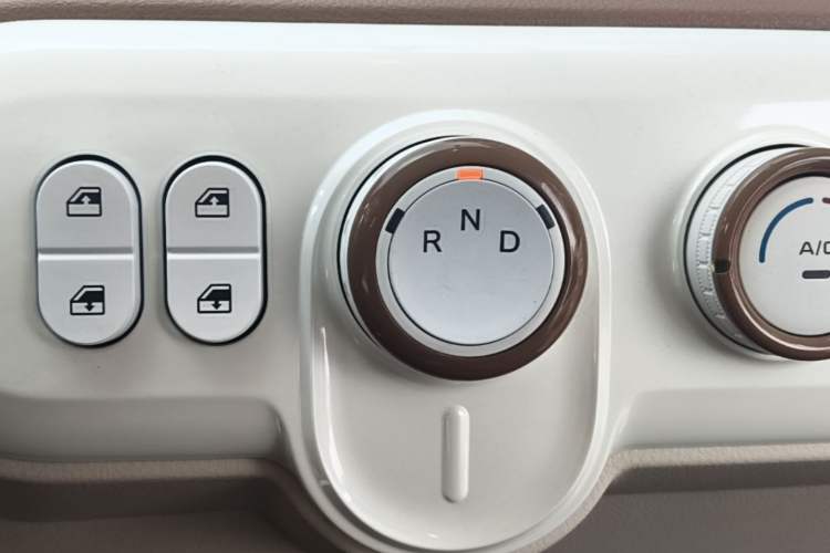 Used Bestune Pony 2026 222km Colorful Horse Gear Lever