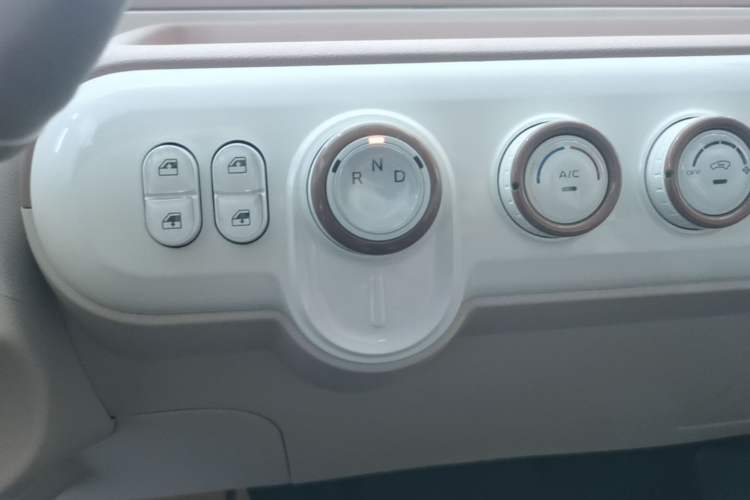 Used Bestune Pony 2026 Model 222km Shining Horse Gear Lever