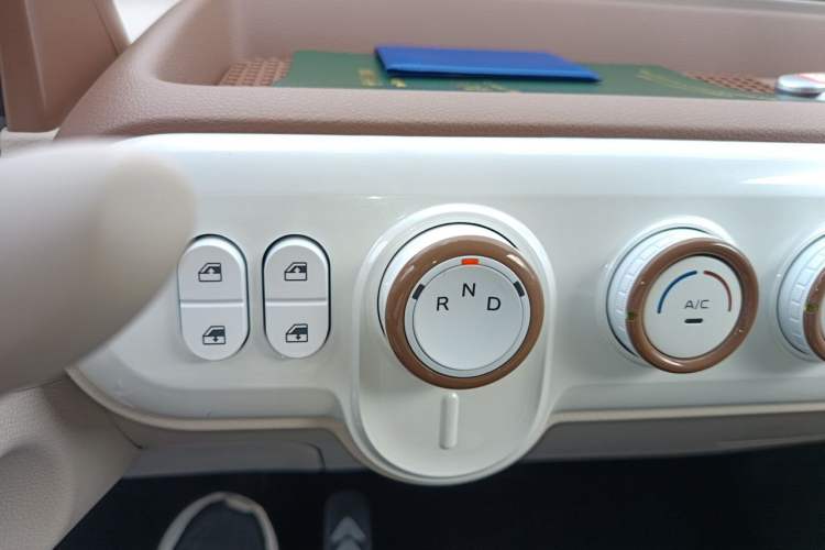 Used Bestune Pony 2026 222km Colorful Horse Gear Lever