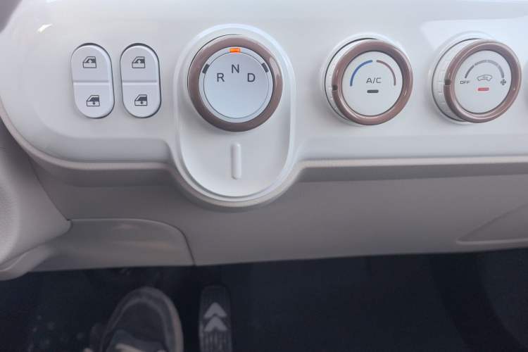 Used Bestune Pony 2026 222km Colorful Horse Gear Lever