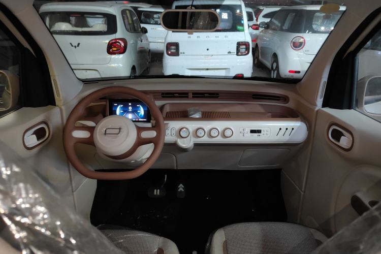 Used Bestune Pony 2026 Model 222km Cute Horse Plus Interior 2