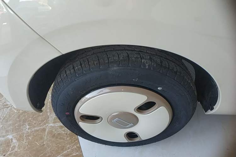 Used Bestune Pony 2026 222km Colorful Horse Left Front Wheel Hub