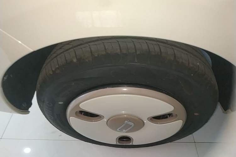 Used Bestune Pony 2026 222km Colorful Horse Left Front Wheel Hub