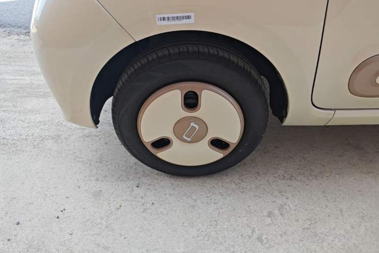 Used Bestune Pony 2026 Model 222km Shining Horse Left Front Wheel Hub