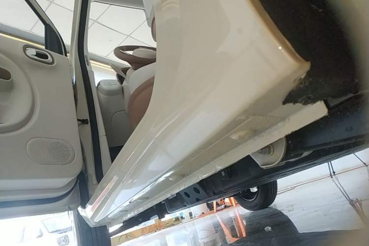 Used Bestune Pony 2026 222km Colorful Horse Left Side Sill