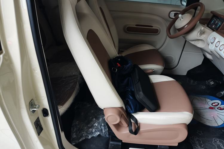 Used Bestune Pony 2026 Model 222km Shining Horse Right Front Seat