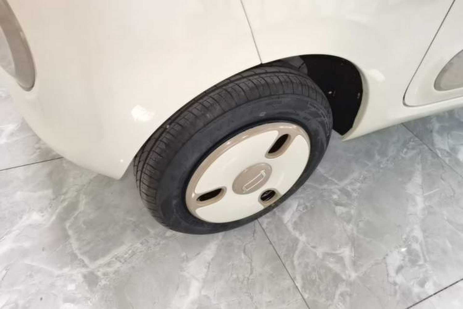 Used Bestune Pony 2026 Model 222km Shining Horse Right Rear Wheel Hub