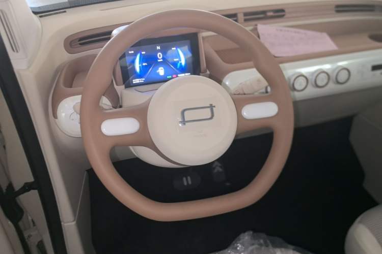 Used Bestune Pony 2026 222km Colorful Horse Steering Wheel