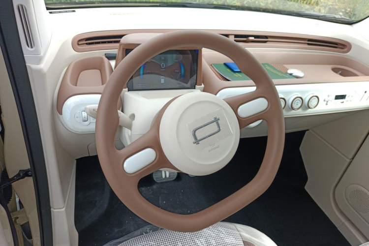 Used Bestune Pony 2026 222km Colorful Horse Steering Wheel