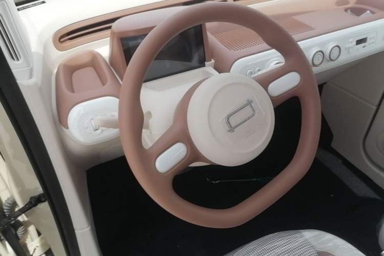 Used Bestune Pony 2026 222km Colorful Horse Steering Wheel