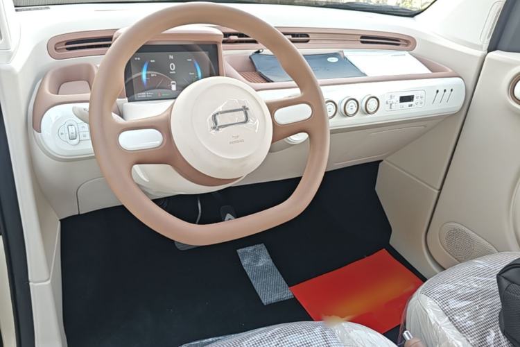 Used Bestune Pony 2026 Model 222km Cute Horse Plus Steering Wheel