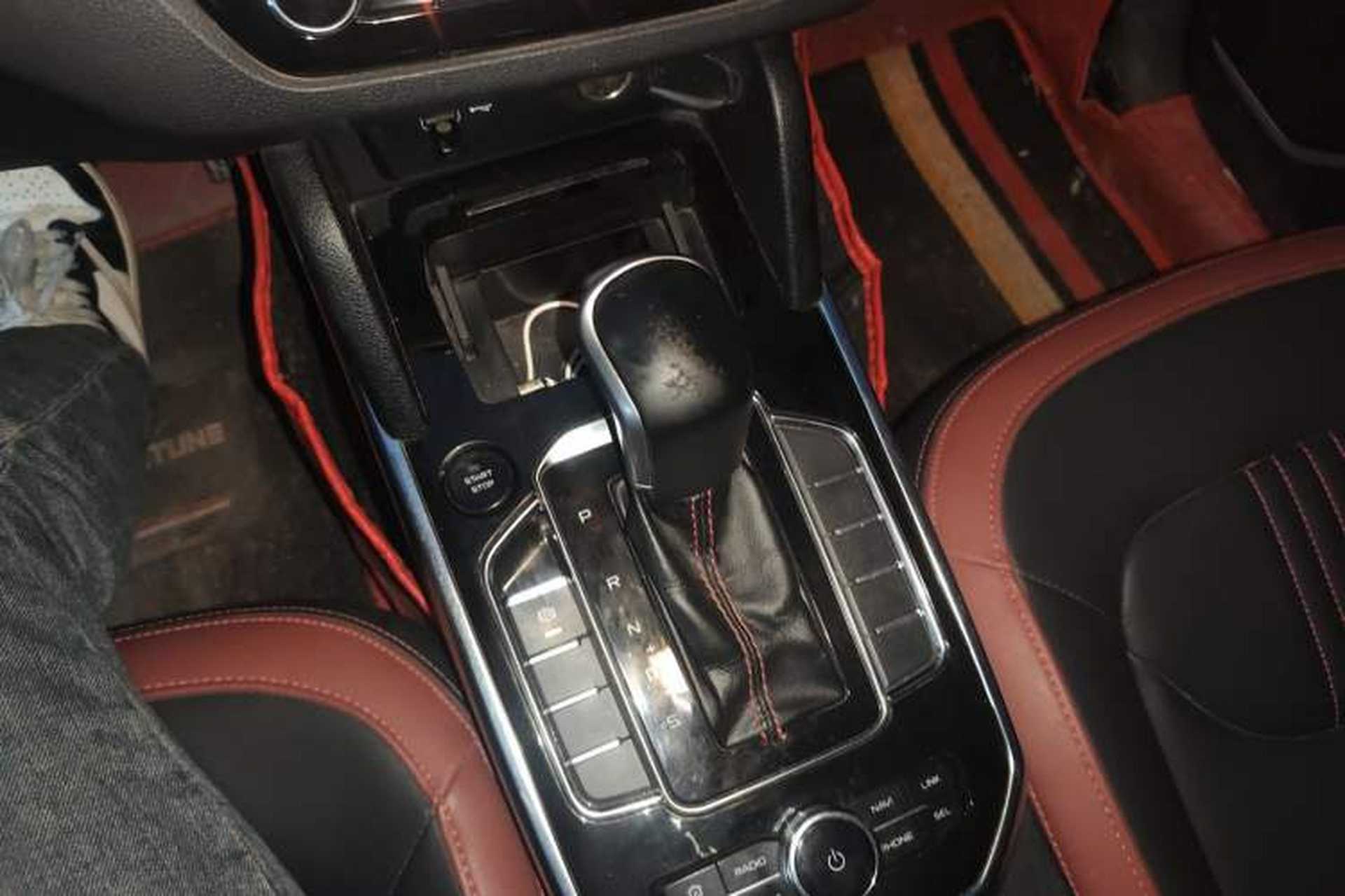 Used Bestune T33 2021 1.2T DCT Luxury Model Gear Lever
