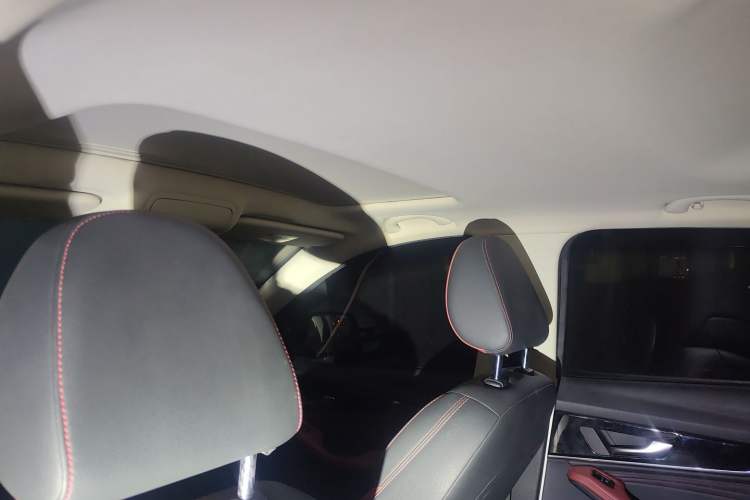 Used Bestune T33 2021 1.2T DCT Luxury Model Headliner
