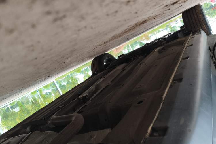 Used Bestune T33 2021 1.2T DCT Luxury Model Left Side Sill