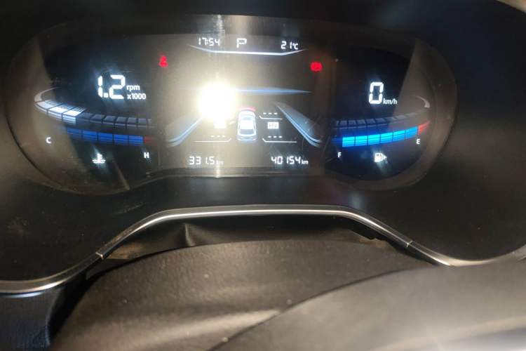 Used Bestune T33 2021 1.2T DCT Luxury Model Odometer Close Up