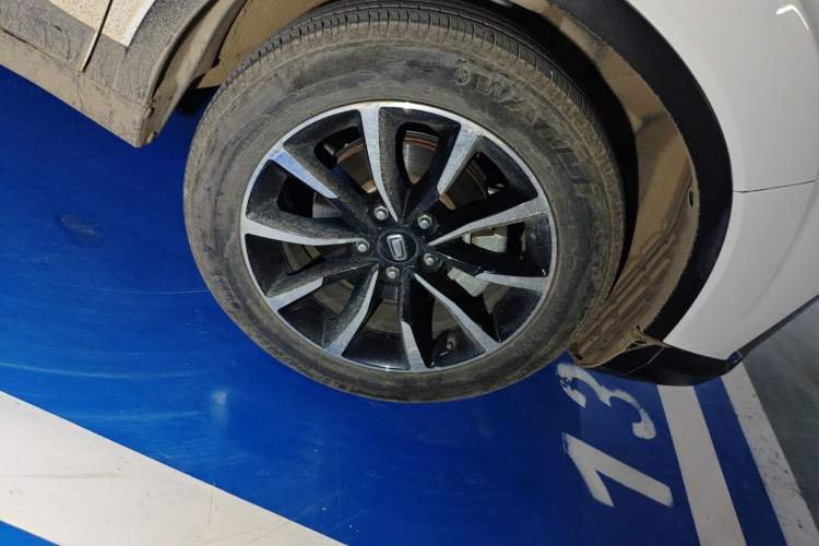 Used Bestune T33 2021 1.2T DCT Luxury Model Right Front Wheel Hub