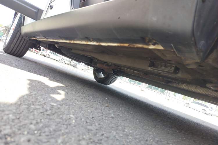 Used Bestune T33 2019 1.6L Automatic Luxury Version China V Emission Standard Right Side Sill