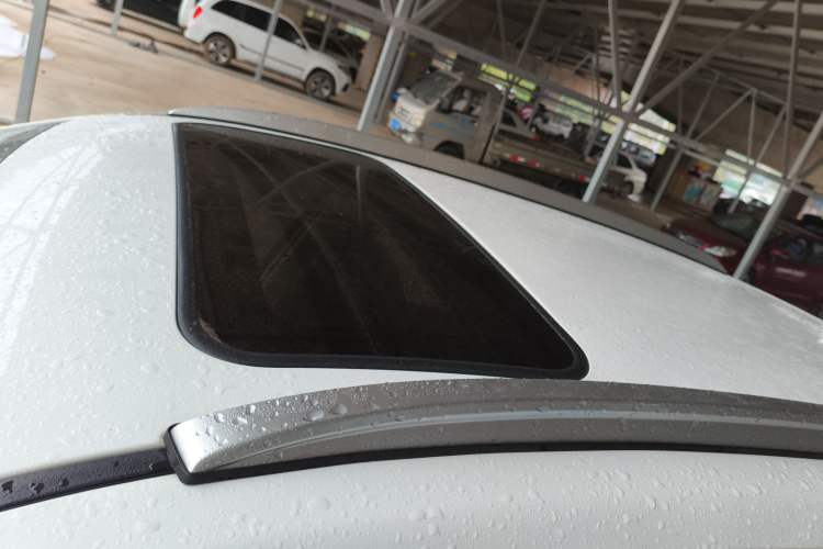 Used Bestune T33 2021 1.2T DCT Luxury Model Roof