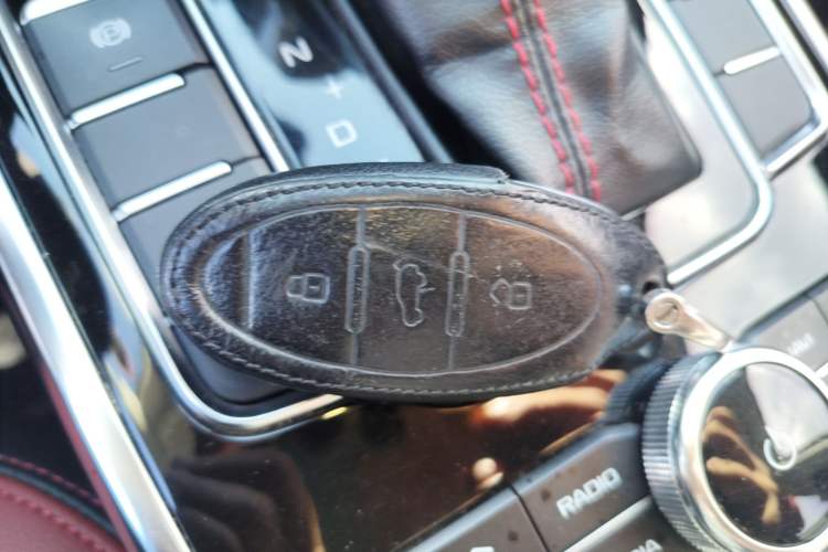 Used Bestune T33 2019 1.6L Automatic Luxury Version China V Emission Standard Vehicle Key