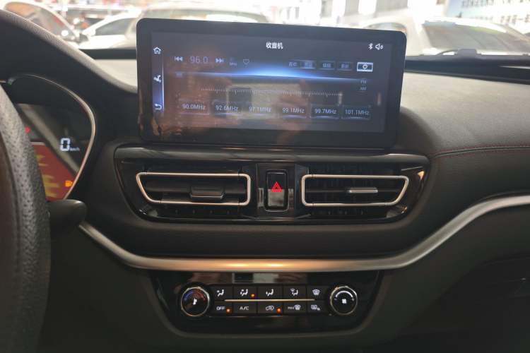 Used Bestune T33 2019 1.6L Automatic Luxury Edition China VI Interior 3