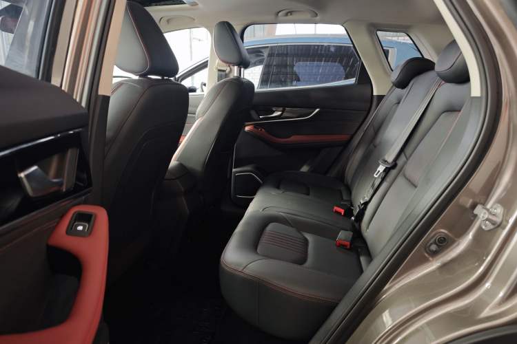 Used Bestune T33 2019 1.6L Automatic Luxury Edition China VI Interior 6
