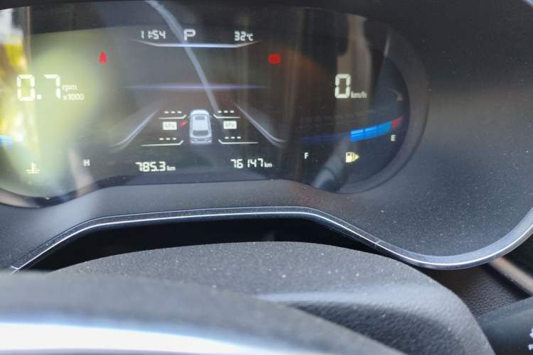 Used Bestune T33 2019 1.6L Automatic Luxury Version China V Emission Standard Odometer Close Up