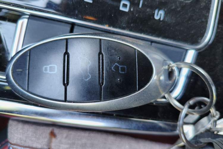 Used Bestune T33 2019 1.6L Automatic Luxury Version China V Emission Standard Vehicle Key