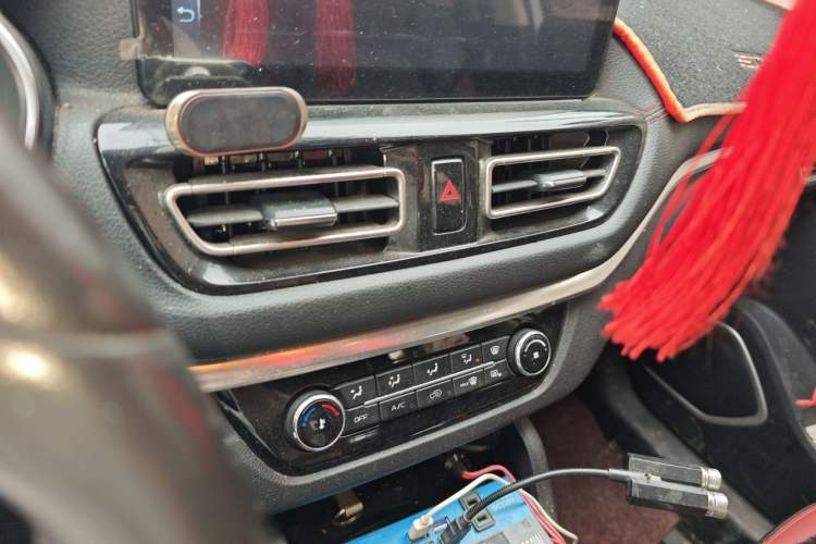 Used Bestune T33 2019 1.6L Manual Luxury Edition China VI Audio And AC Panel