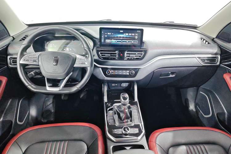 Used Bestune T33 2019 1.6L Manual Luxury Version China V Center Console