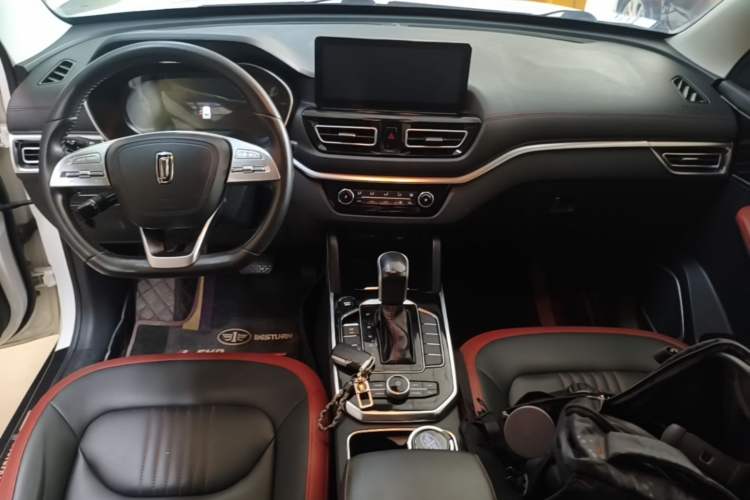 Used Bestune T33 2019 1.6L Automatic Luxury Edition China VI Center Console