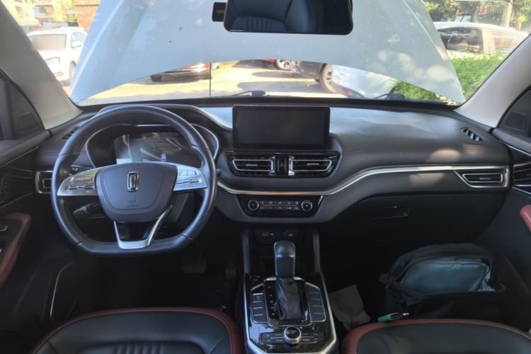 Used Bestune T33 2019 1.6L Automatic Luxury Edition China VI Center Console
