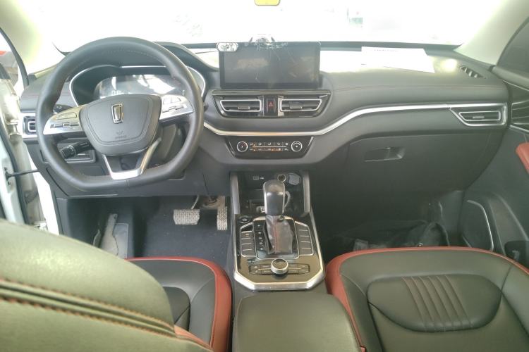 Used Bestune T33 2019 1.6L Automatic Luxury Edition China VI Center Console