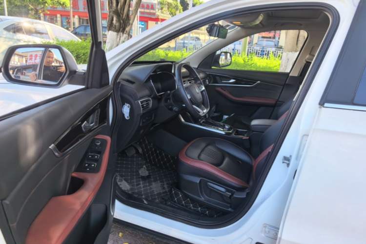 Used Bestune T33 2019 1.6L Automatic Luxury Edition China VI Driver Seat