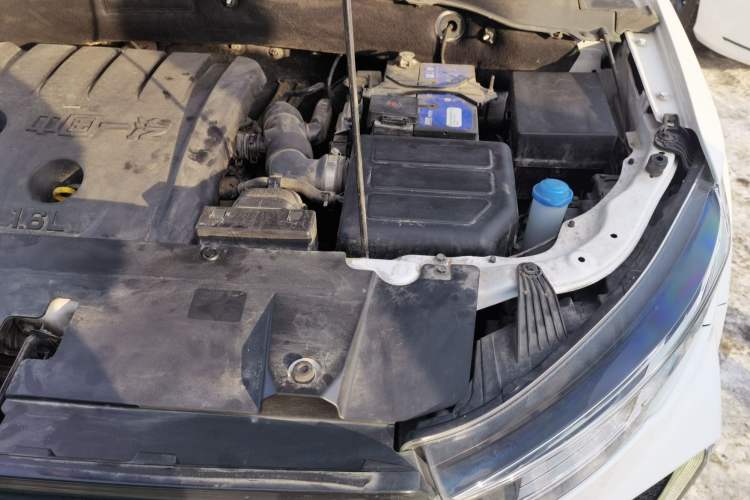Used Bestune T33 2019 1.6L Automatic Luxury Version China V Emission Standard Engine Bay Left