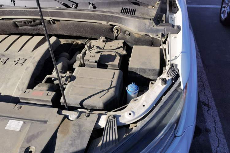 Used Bestune T33 2019 1.6L Automatic Luxury Edition China VI Engine Bay Left
