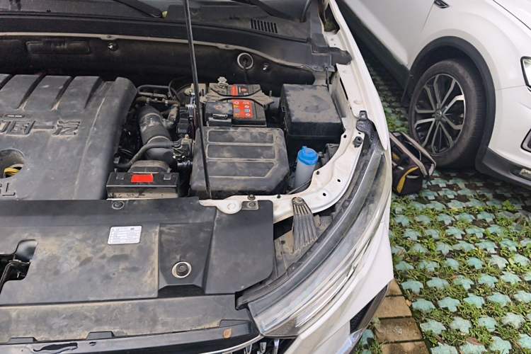 Used Bestune T33 2019 1.6L Automatic Luxury Edition China VI Engine Bay Left