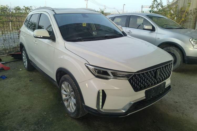 Used Bestune T33 2019 1.6L Automatic Luxury Edition China VI Front Right 45 Deg