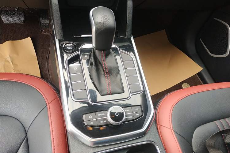 Used Bestune T33 2019 1.6L Automatic Luxury Edition China VI Gear Lever