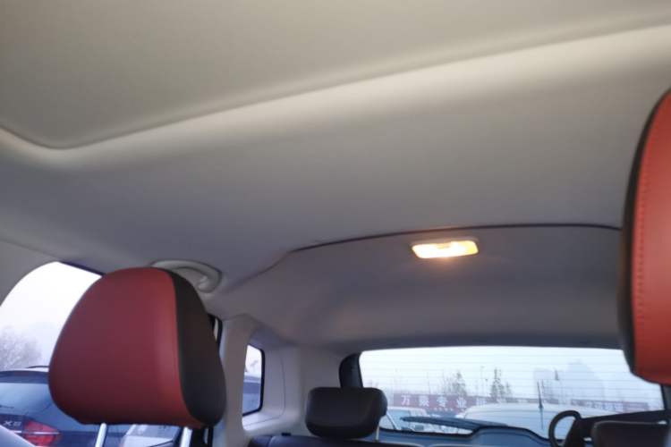 Used Bestune T33 2019 1.6L Automatic Luxury Edition China VI Headliner