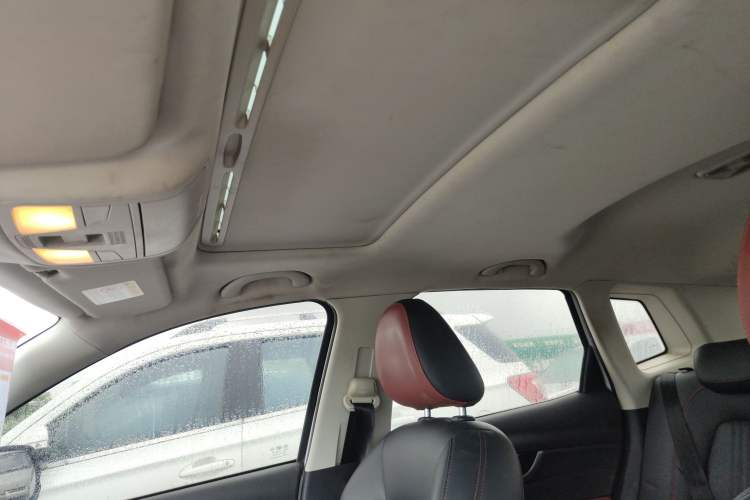 Used Bestune T33 2019 1.6L Manual Luxury Edition China VI Headliner