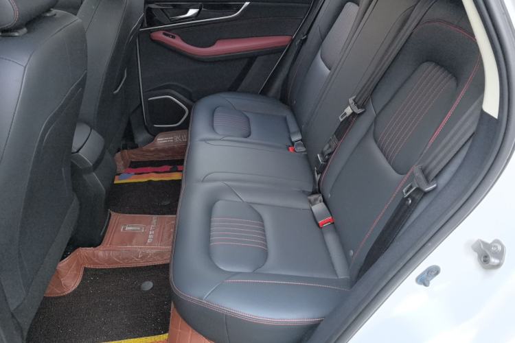 Used Bestune T33 2019 1.6L Manual Luxury Version China V Interior 1