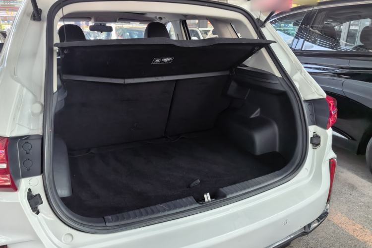 Used Bestune T33 2019 1.6L Automatic Connected Smart Cool Version China V Emission Standard Interior 4