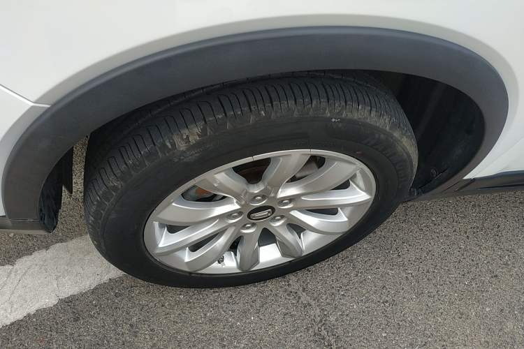 Used Bestune T33 2019 1.6L Automatic Luxury Edition China VI Left Front Wheel Hub