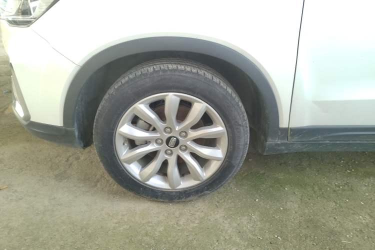 Used Bestune T33 2019 1.6L Automatic Luxury Edition China VI Left Front Wheel Hub