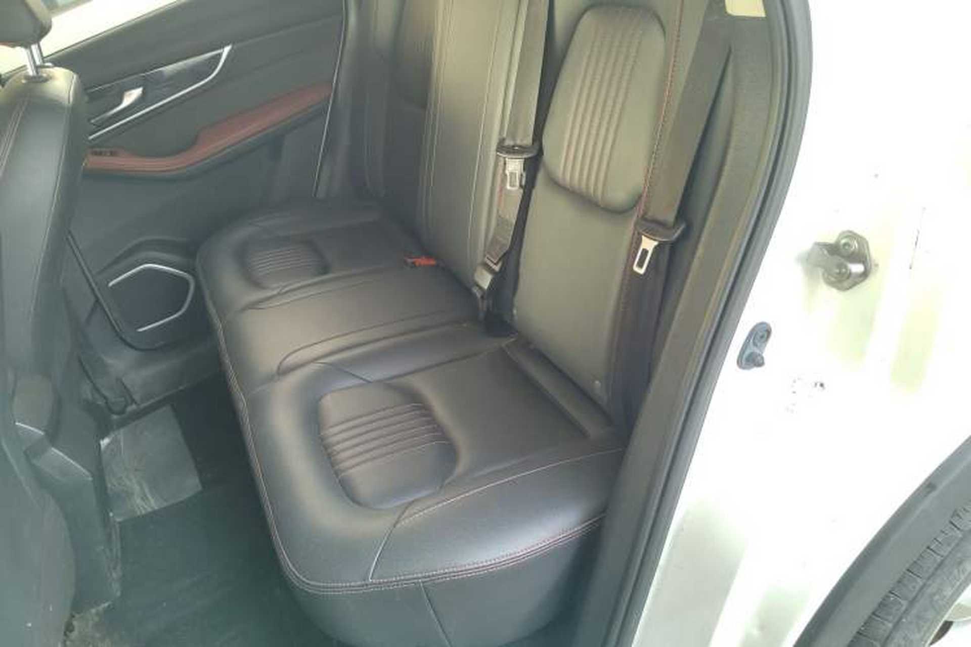 Used Bestune T33 2019 1.6L Automatic Luxury Edition China VI Left Rear Seat