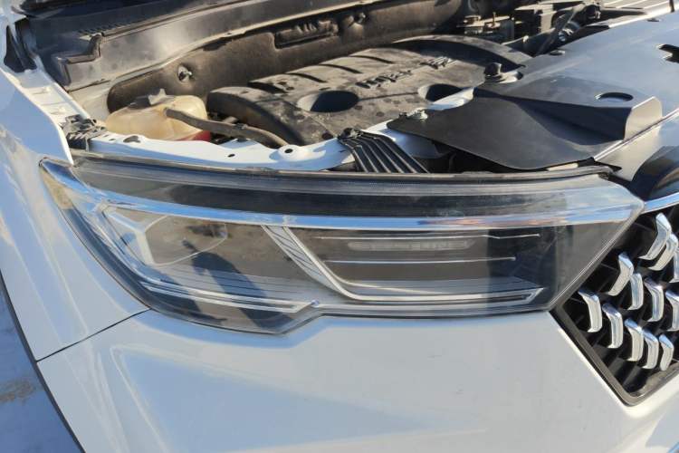 Used Bestune T33 2019 1.6L Automatic Luxury Edition China VI Right Front Headlight